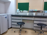 Specimen processing room